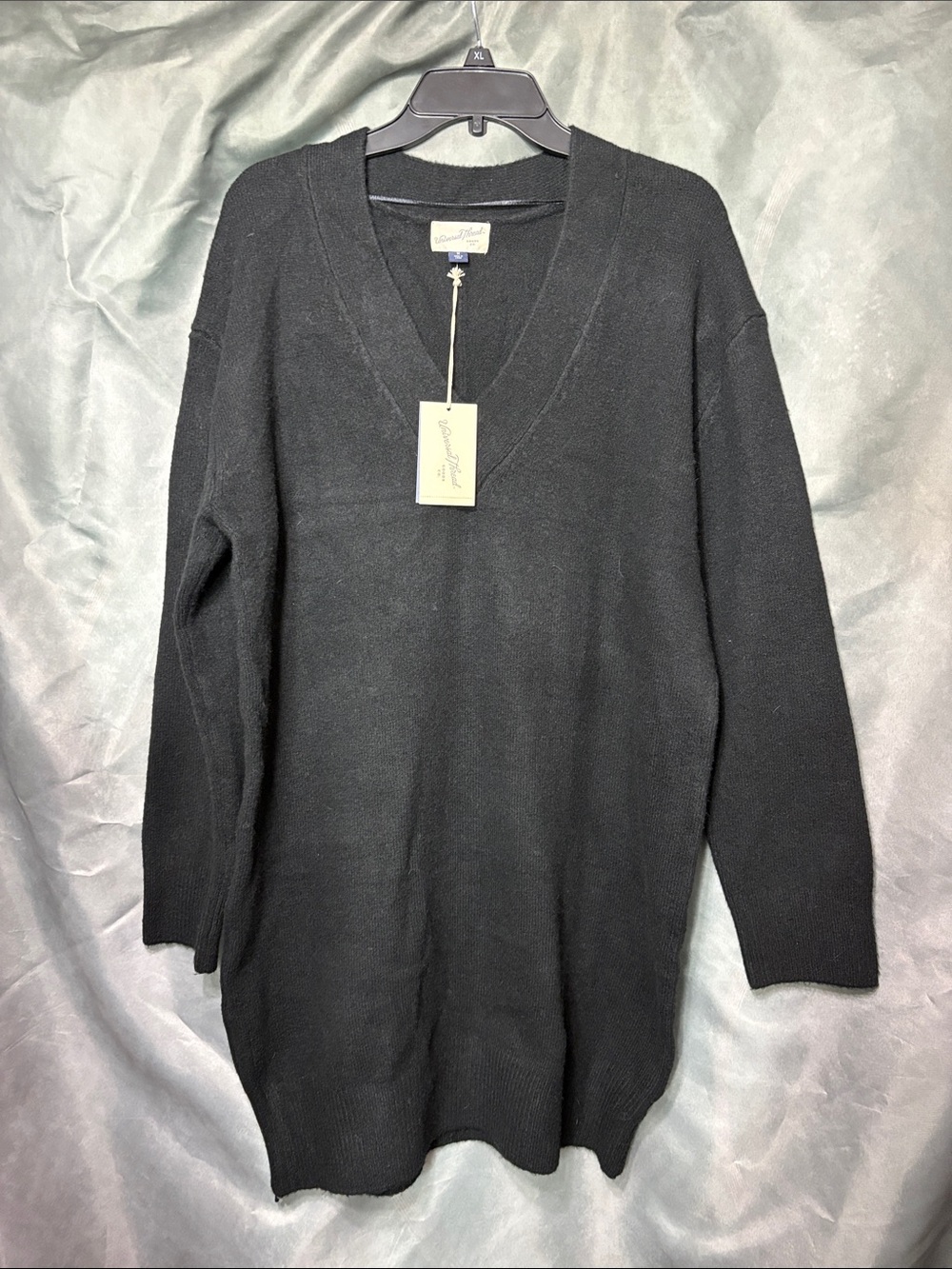 Universal Thread Black V-Neck Relaxed Knit Sweater Dress